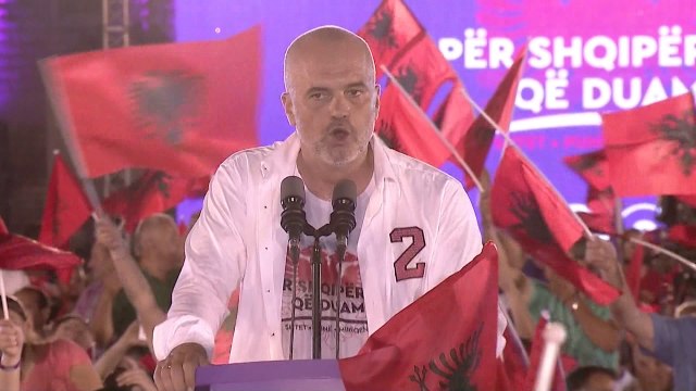 RAMA MBYLL FUSHATEN NE TIRANE, “LSI KERKON VETEM TEPSINE, JEMI NE KETE BETEJE PER TE BERE DREJTESI”