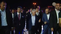 Başbakan Yıldırım, Kırıkkale Dönüşü Dinlenme Tesislerine Uğradı, Vatandaşlarla Sohbet Etti