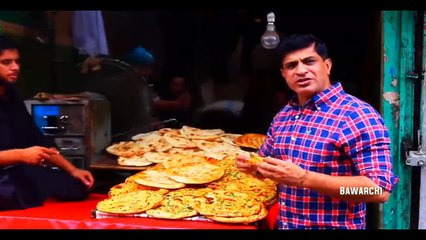 Pizza | Pakistan Most famous Food Street Dish Pizza