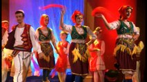 Ora News -  Valle të bukura shqiptare kërcyer nga fëmijët - Tangram gala