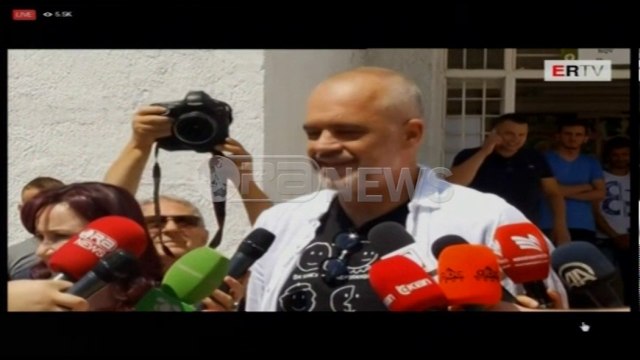 Ora News - Zgjedhjet 2017 - Rama voton me dy gishta
