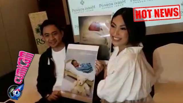 Hot News! Kelahiran Bayi Tampan Sempurnakan Kebahagiaan Ayu Dewi - Cumicam 10 Juli 2017