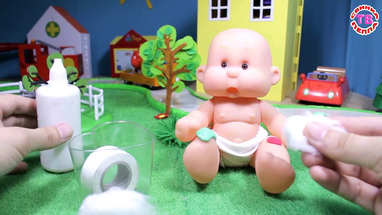 En video Niños para y muñecos de dibujos animados pupsiki niñas eva Antoshka jugando hijas y madres como el