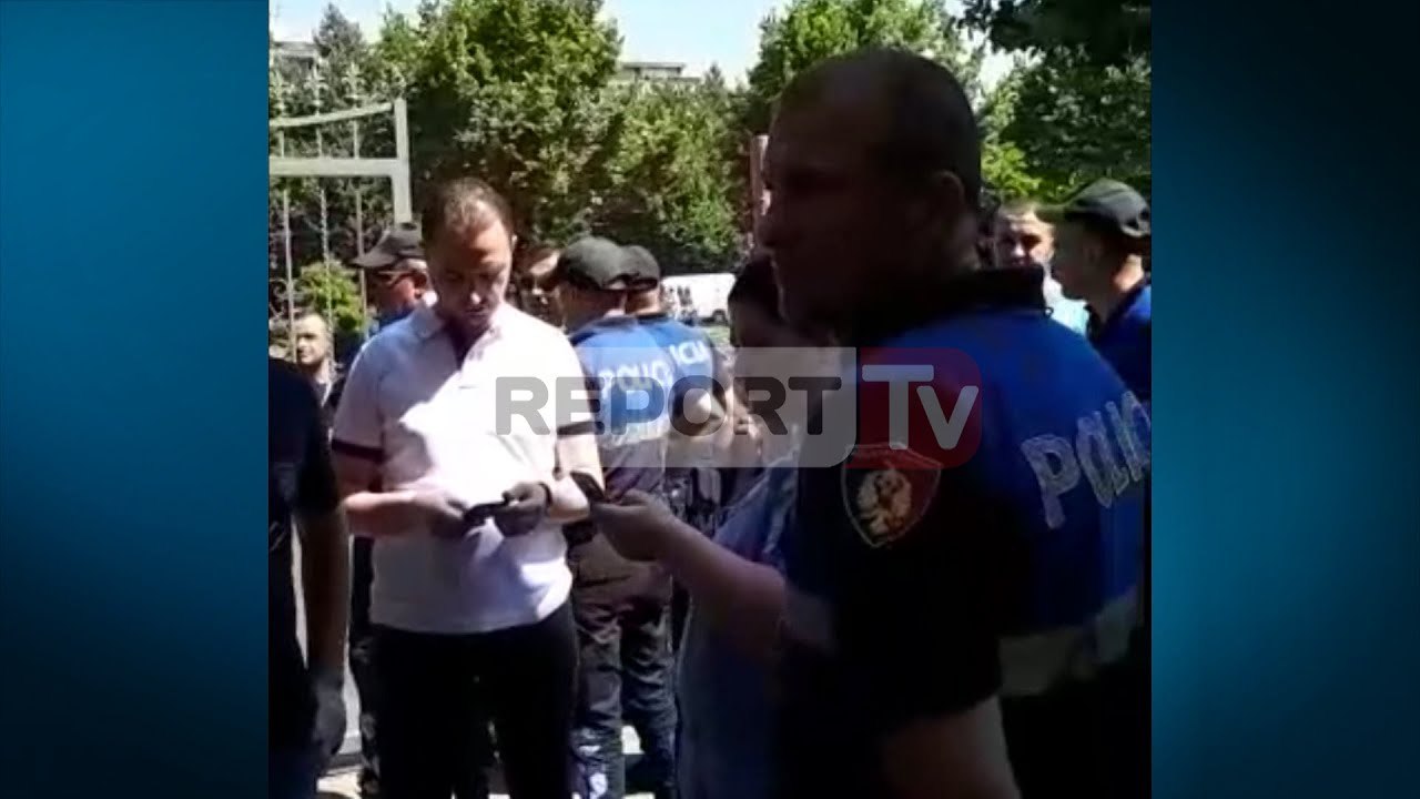 Report TV - Bllokohet sërish numërimi te KZAZ 35, Tiranë