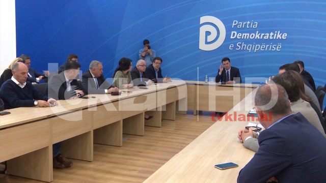 Anëtarët e PD këmbëngulin: Dorëheqja e Bashës, kusht për analizën e humbjes