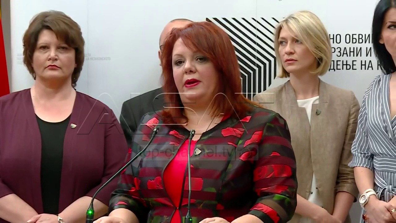 Akuzat ndaj Gruevskit, protesta gjatë natës në Maqedoni  - Top Channel Albania - News - Lajme