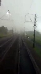 Un conducteur de train a une grosse surprise en plein trajet