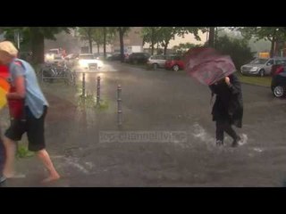 Mesdheu “digjet”, veriu përmbytet  - Top Channel Albania - News - Lajme