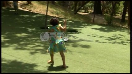 Ora News - I nxehti, më të predispozuar fëmijët e porsalindur deri në një vjeç