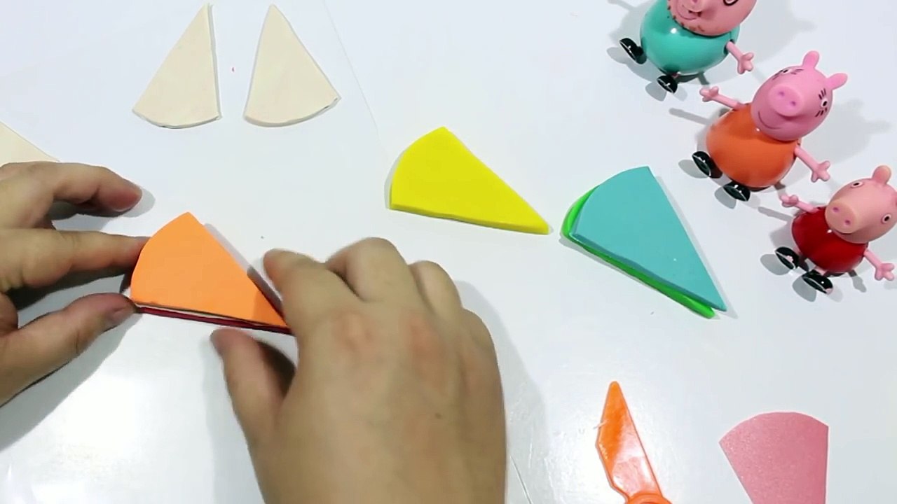 Gâteau faire faire de de pièce porc jouer vidéos en train de regarder formidable Doh peppa español