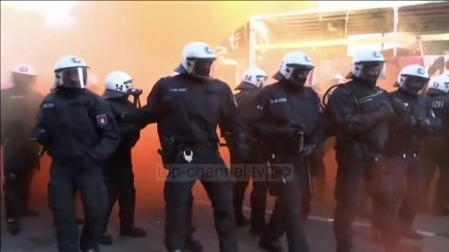 Përleshje para samitit të G20 - Top Channel Albania - News - Lajme