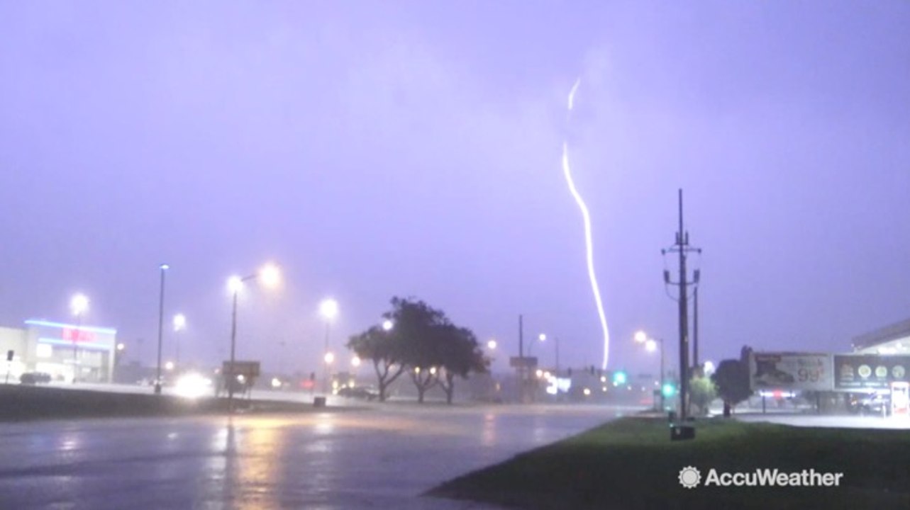 Reed Timmer captures lighting strike while storm chasing