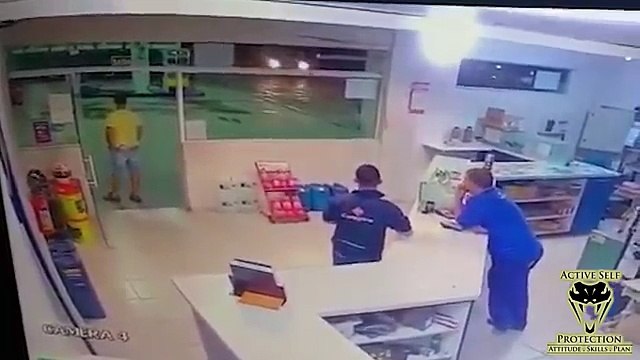 Armed Defender Makes Armed Robbers Pay Active Self Protection