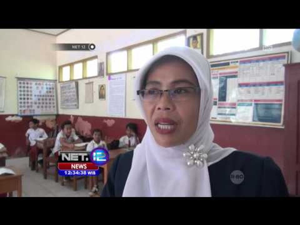 Diguyur Hujan Deras, Ruang Kelas SD di Garut Ambruk dan Rusak Parah - NET12