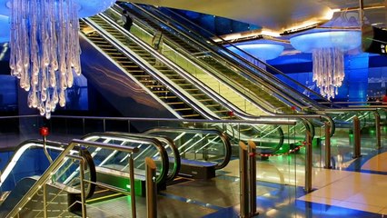 99 CHOSES QUI N'ARRIVENT QU'À DUBAI - Lama Faché