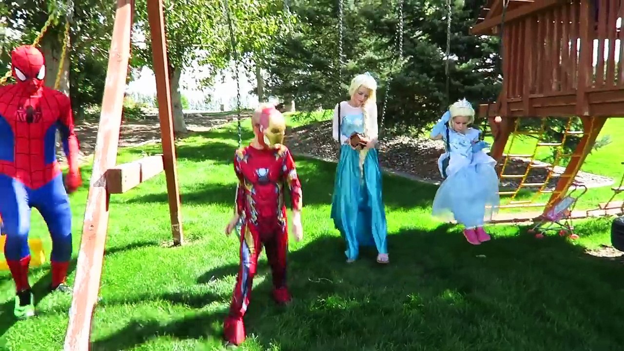 Arrêté par par voiture gelé rose Princesse Fille de laraignée homme araignée Je savais Elsa police w anna joker