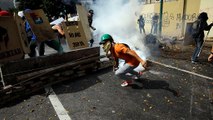 Venezuela: Lopez ai domiciliari, popolo chiede la liberazione