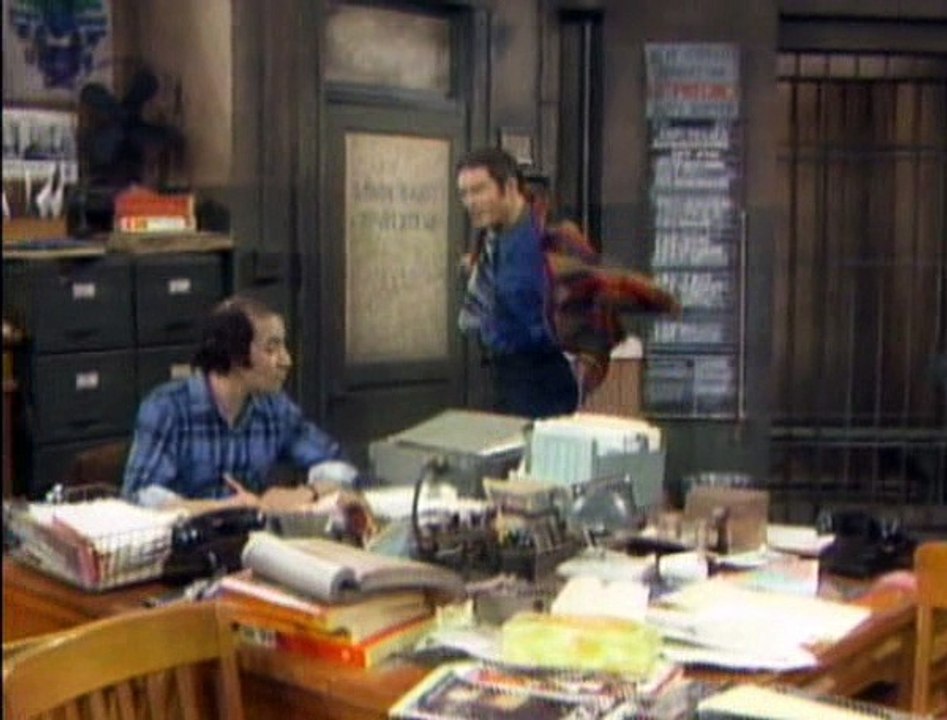 Barney Miller S01E07 Bureaucrat