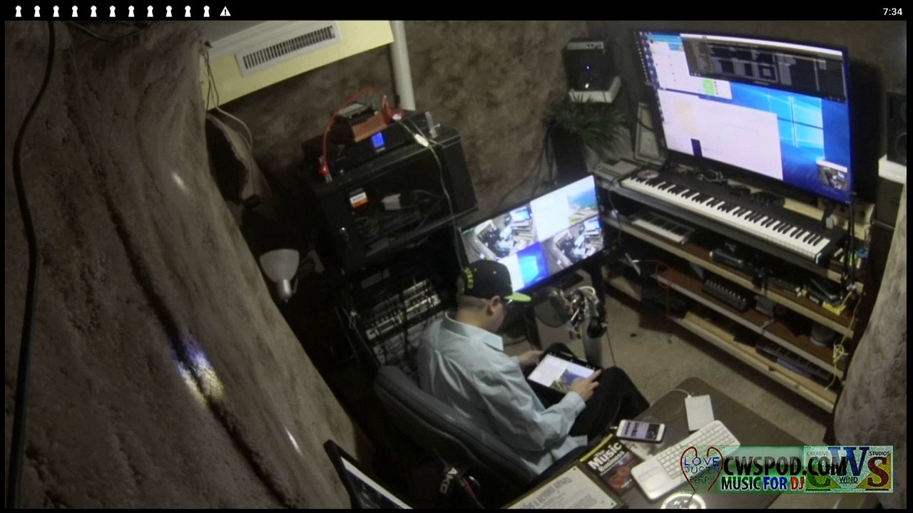 Creative Wind Studios Production Originality Desk (421)