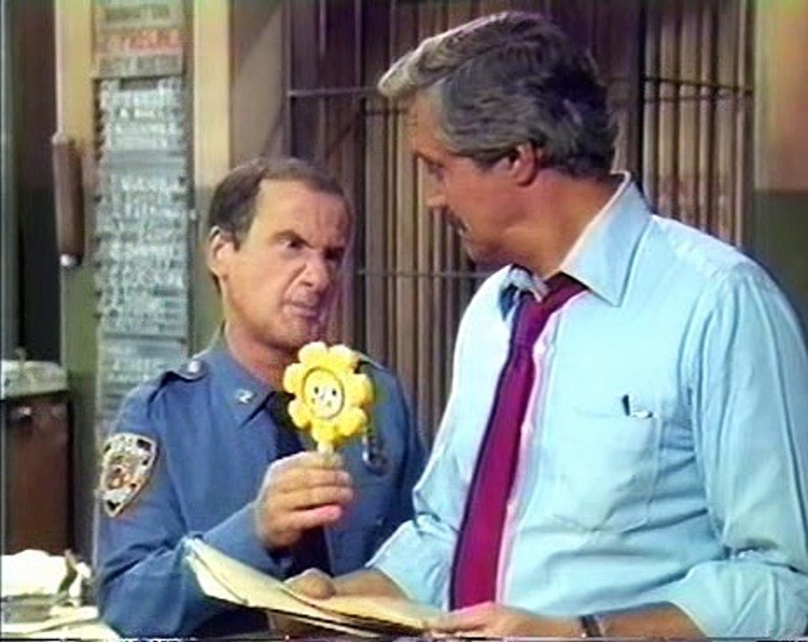 Barney Miller S08E01 Paternity
