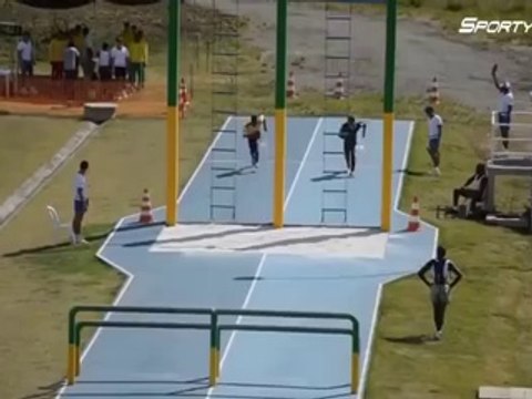 Ce parcours du combattant devrait etre aux JO... Dingue