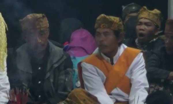 Suku Tengger Bromo Rayakan Yadnya Kasada