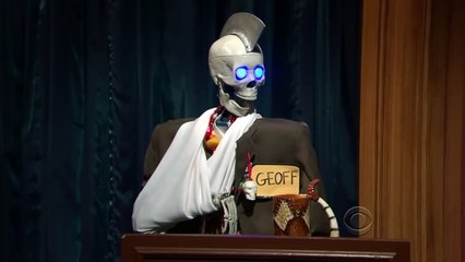 Alice Eve chatting with Craig Ferguson