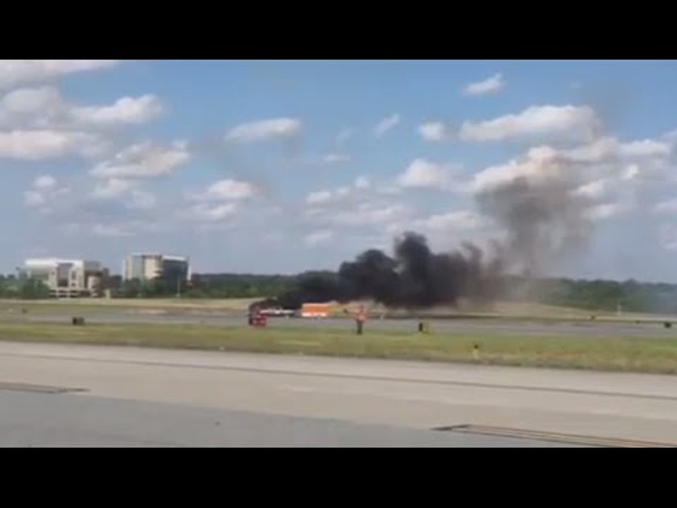 Biplane crashes performing stunt at US airshow, pilot killed