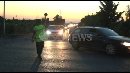 Vëzhgimi i Ora News - Vërshimi drejt plazheve, radhë kilometrike në segmentin rrugor Levan-Fier