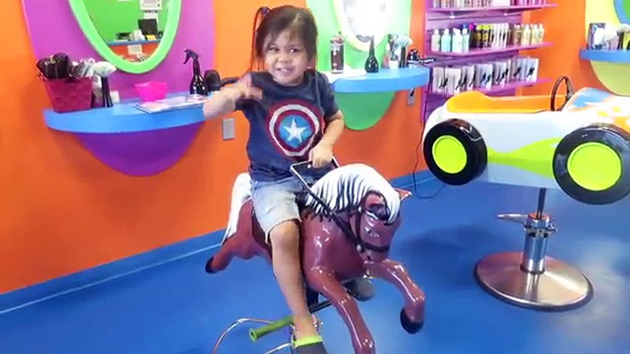 Y Corte huevo nunca primero primera amigos gigante cabello su mamá patrulla pata sorpresa juguetes Thomas tbtfuntv