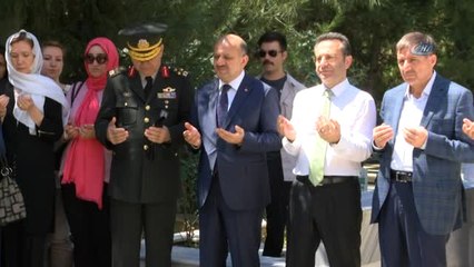 Milli Savunma Bakanı Fikri Işık: "İhanet Ne Kadar Büyükse, İhaneti Önleyen Kahramanlıkta Bir O...