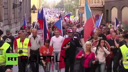 Tysiące Czechów protestuje przeciwko Islamowi.