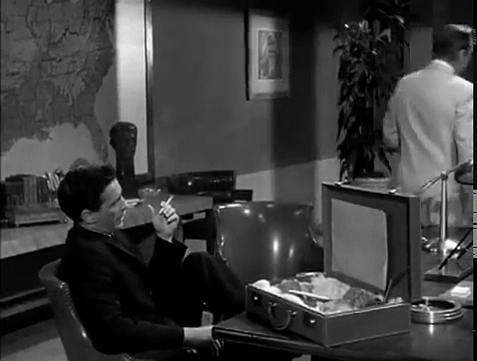 Johnny Staccato, EP9 Fly Baby Fly (feat. Gena Rowlands)