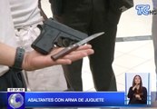 Asaltantes con arma de juguete