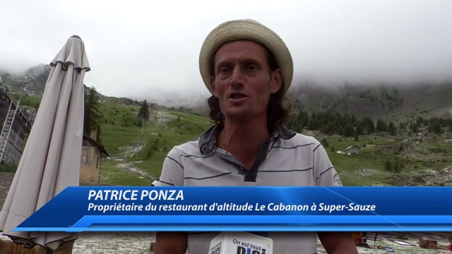 Ubaye : Impressionnant orage de grêle au restaurant Le Cabanon au Super-Sauze