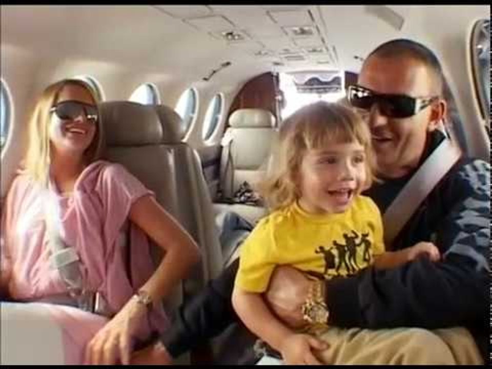 Ils ont fait fortune, comment passent-ils leurs vacances ? Documentaire