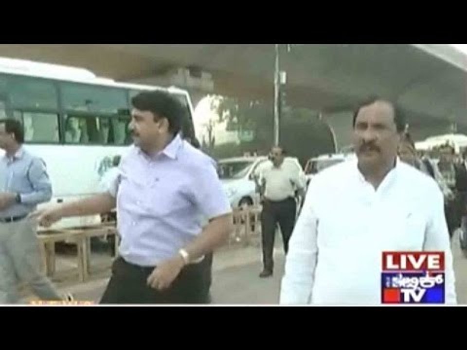 News Cafe | Top Stories | Dec 8th, 2015 | 8:00 AM
