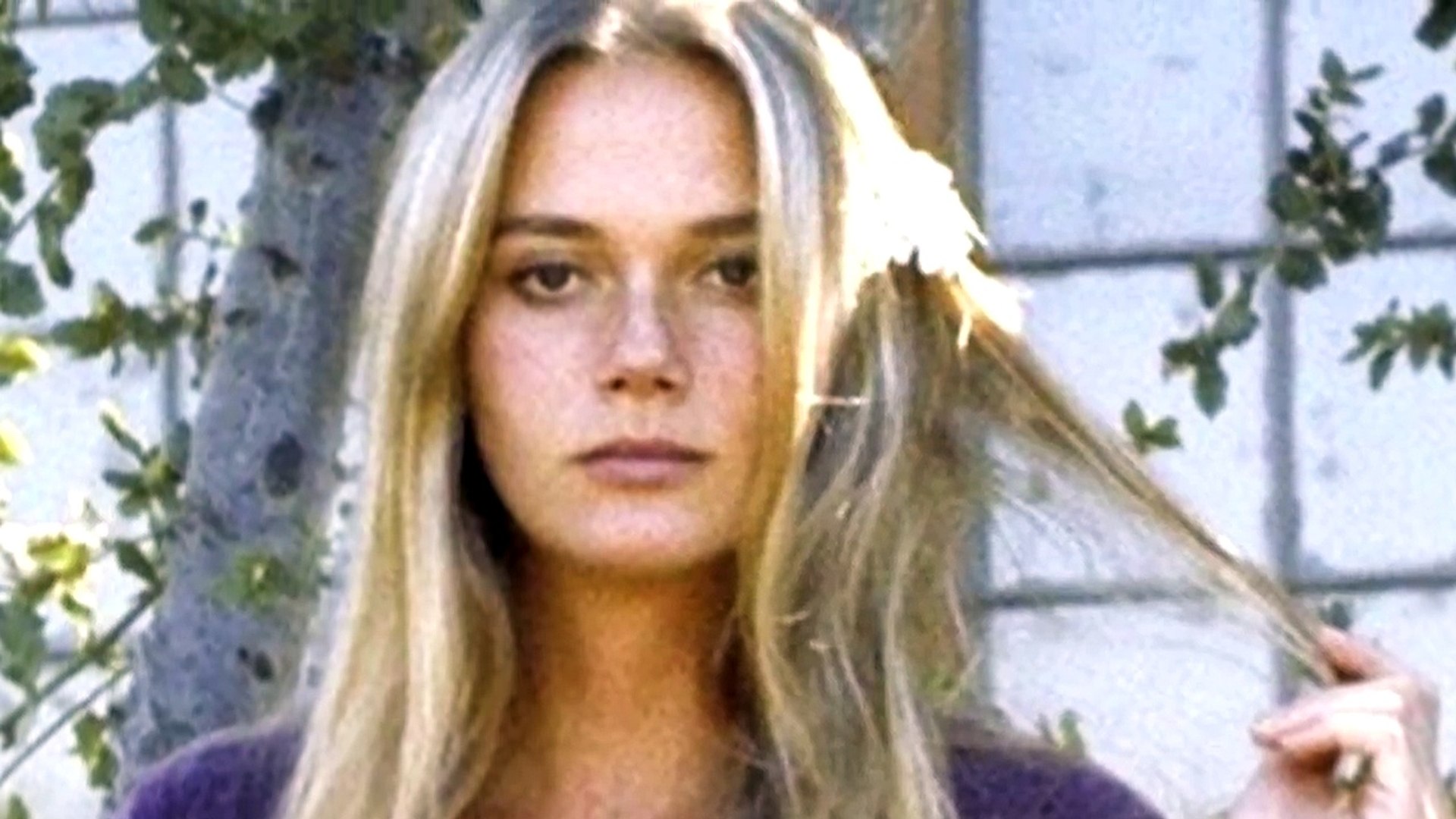 Cybill Shepherd Elvis