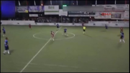 Sakarya Halı Sahada Kalp Krizi Geçirerek Öldü