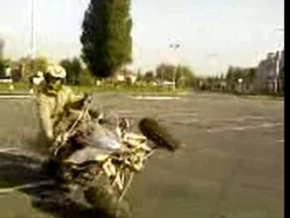 Yamaha YFZ 450 en rond