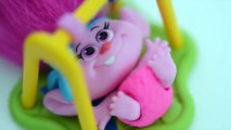 Bebé con en en Mamá trolls trolls comprando todo mercadinho portugues totoykids