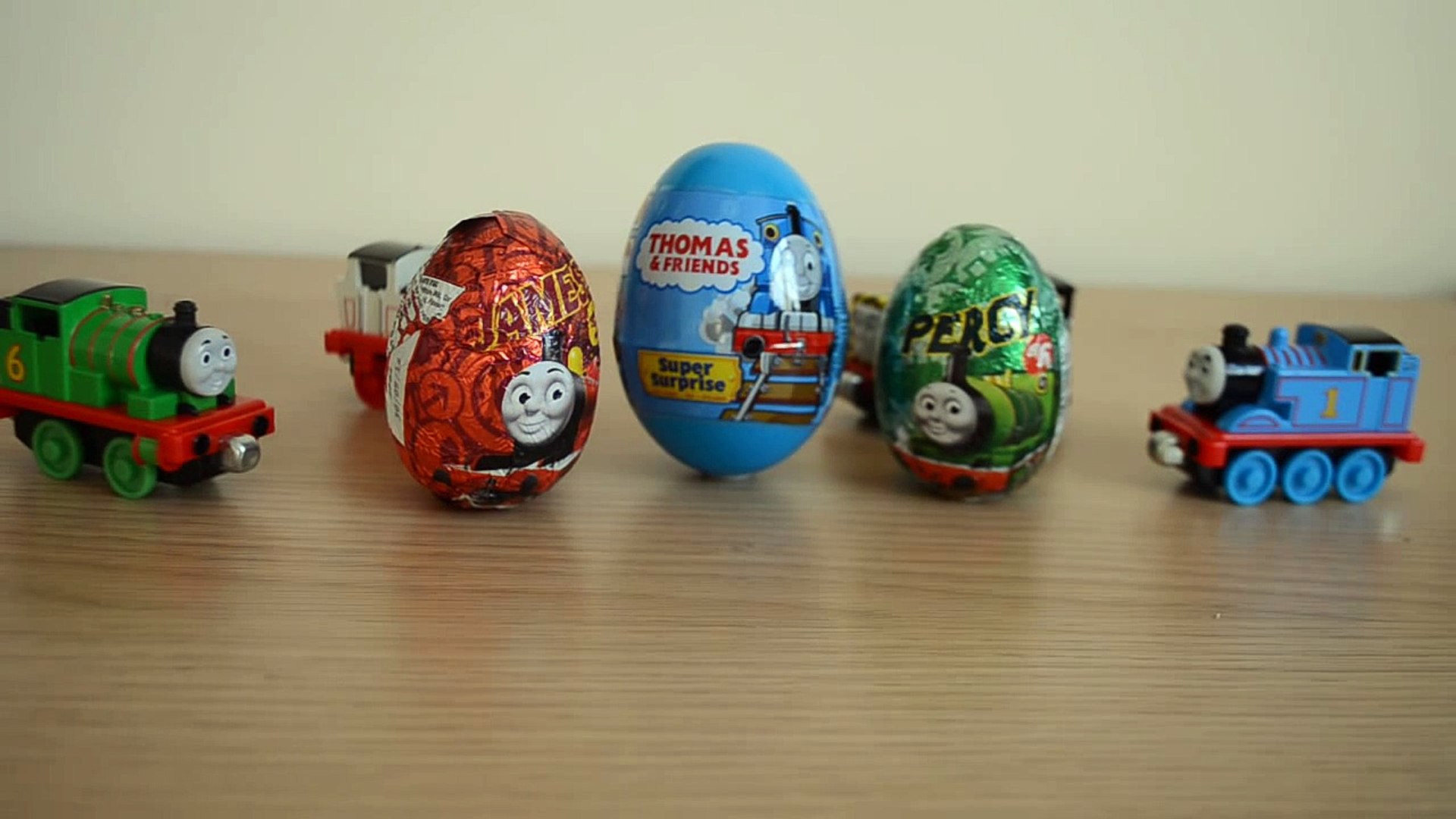 giant thomas surprise egg