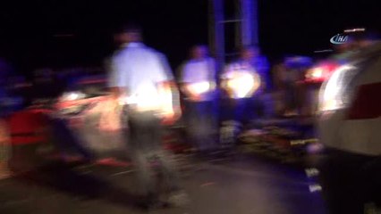 Trafik Levha Direğine Çarpan Otomobil Hurdaya Döndü: 2 Yaralı