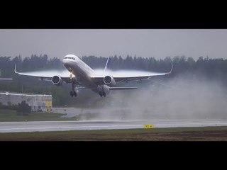 Impressive Streamlines Form on Boeing 757