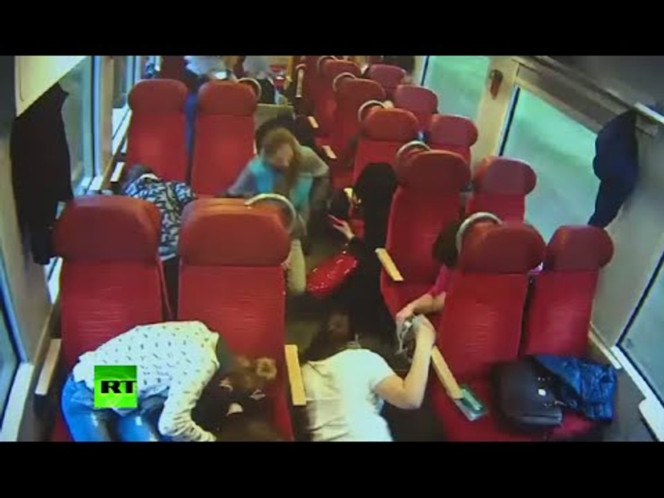 CCTV: Polish train driver rockets through cars to warn passengers of inevitable crash