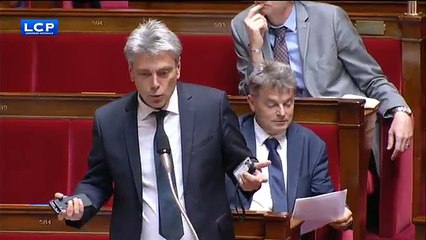 "Putain il est chiant lui !" : l'insulte du président de l'Assemblée nationale depuis son perchoir fait polémique -VIDÉO