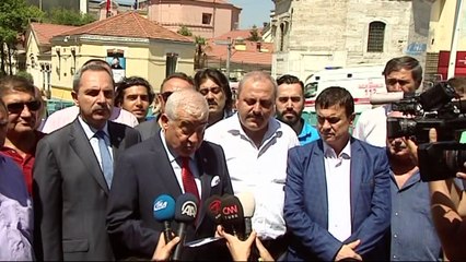 İstanbul'da Esnafın Vitrinine 15 Temmuz Posterleri Asıldı