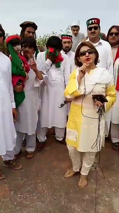 بنی گالہ سے براہ راست جشن منایا