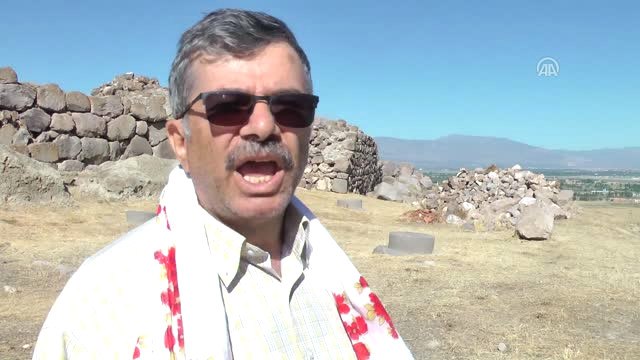 Tarihi Altıntepe Kalesi'nde Kazı Çalışması