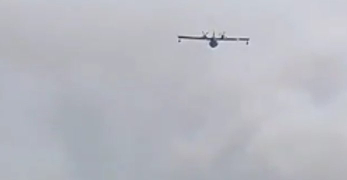 Emergency Crews Battle Vesuvius Wildfire From Above